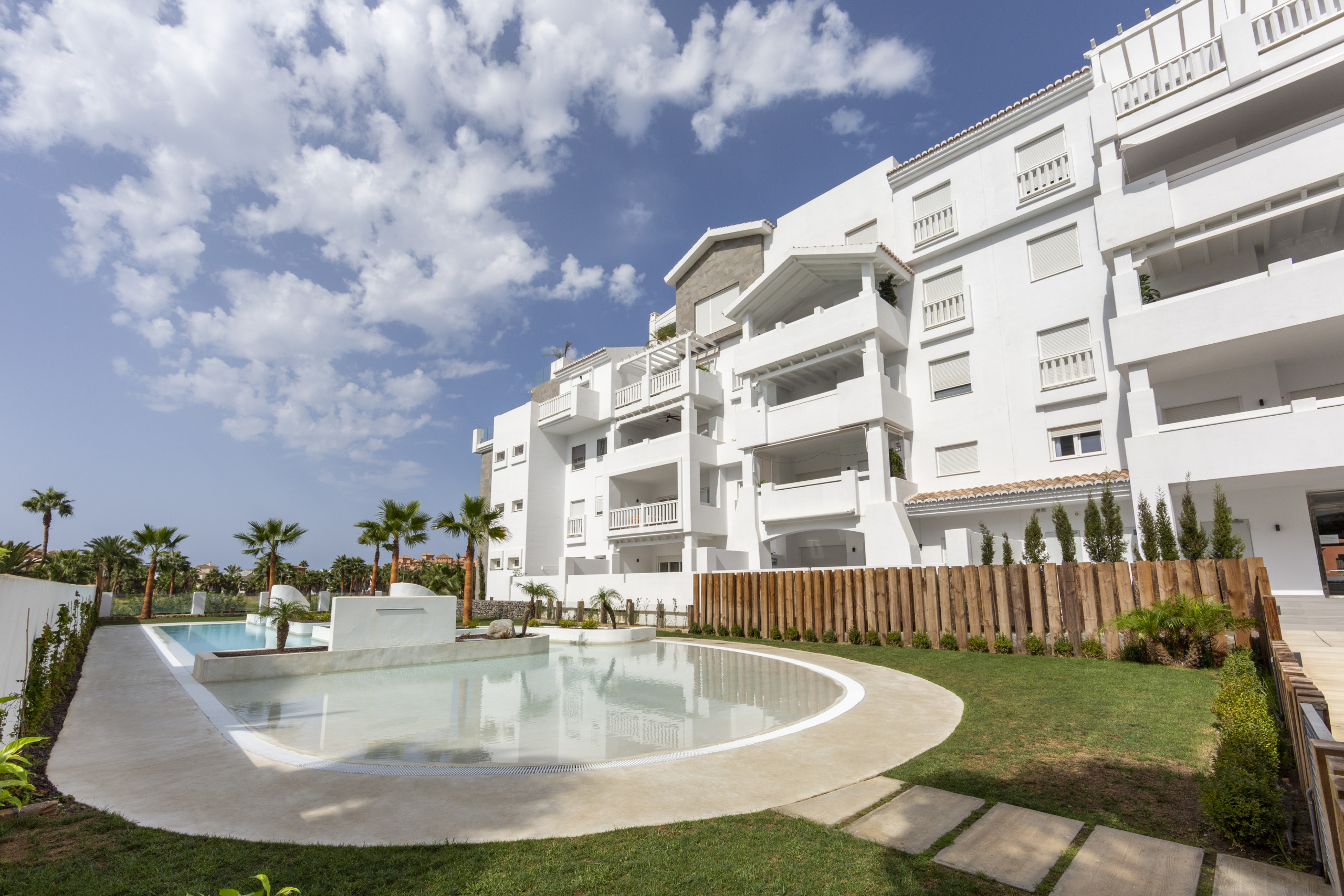 homity-marina-golf-piscina-377638 - Imagen 4