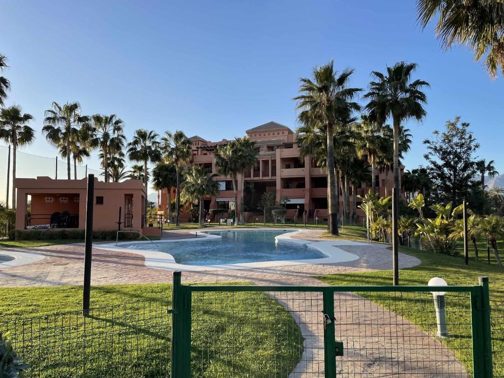 B3 Bajo con terraza de 64m2 totalmente equipado - Imagen 4